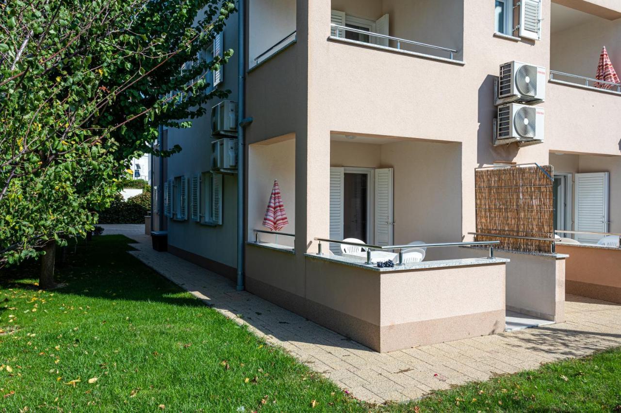 Apartments Crnekovic V Baška Exterior foto