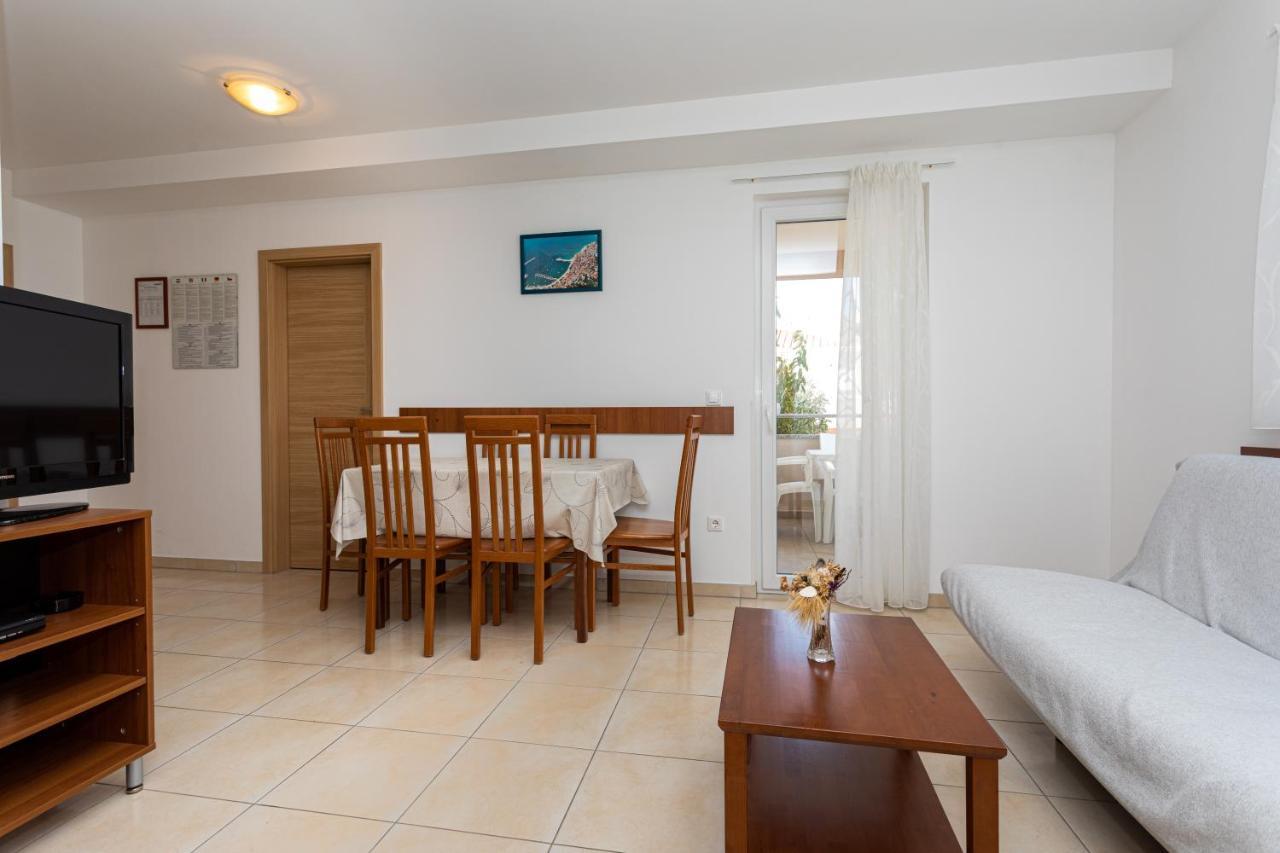 Apartments Crnekovic V Baška Exterior foto