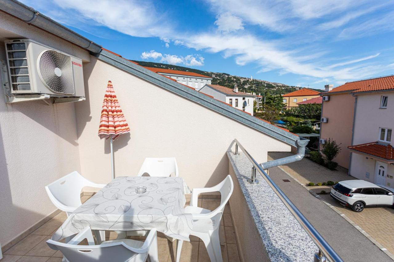 Apartments Crnekovic V Baška Exterior foto